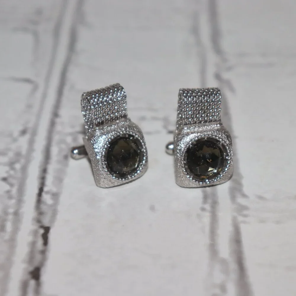 💚✨ Vintage Swank Silver & Green Rhinestone Wrap-Around Cufflinks